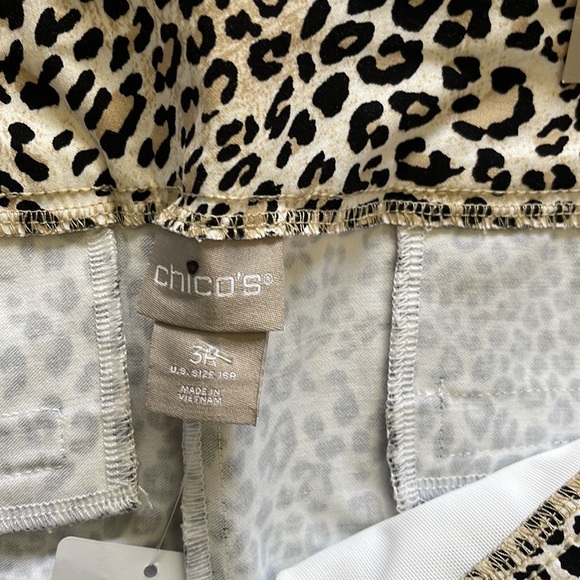 Chico's So Slimming Brigitte Animal Print SHIPS SAME DAY - Picture 6 of 7